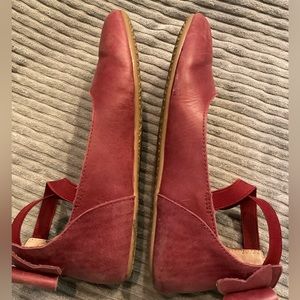 Deep red  bow back monkey feet shoes